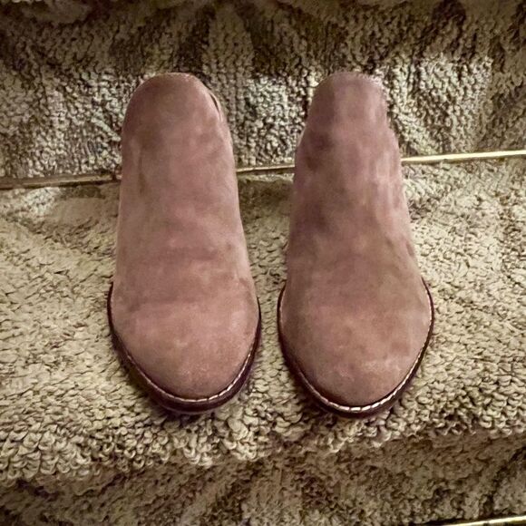 EEUC Women's Lucky Brand Fausst Ankle Bootie Boot Taupe Suede Size 8 Medium - Picture 2 of 5